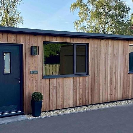 Larks Leaze Lodge, Steeple Ashton, Wiltshire Trowbridge Exterior foto