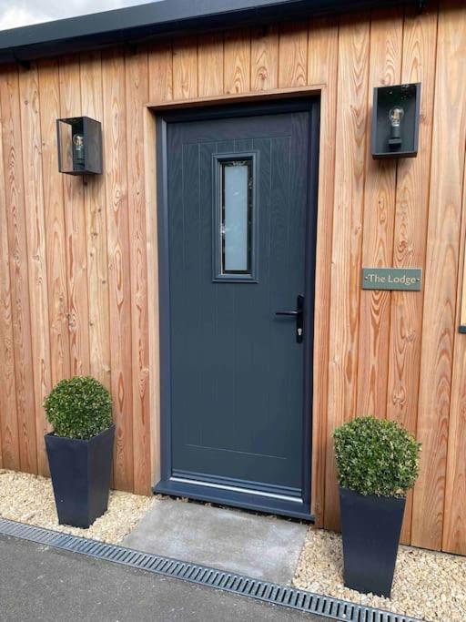 Larks Leaze Lodge, Steeple Ashton, Wiltshire Trowbridge Exterior foto