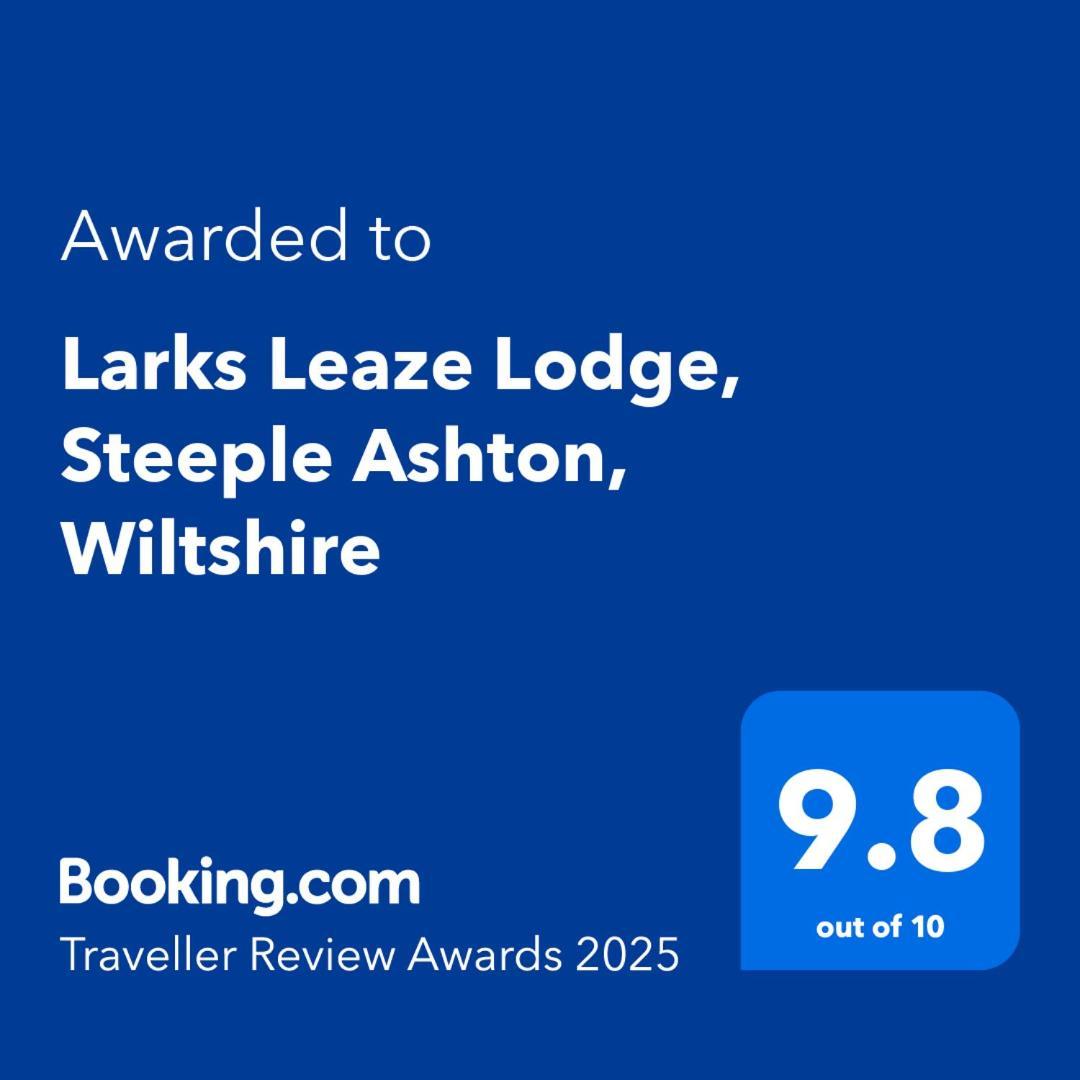 Larks Leaze Lodge, Steeple Ashton, Wiltshire Trowbridge Exterior foto